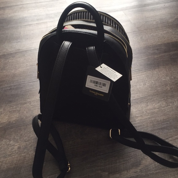 Brand new black pebbled leather backpack - Picture 3 of 4